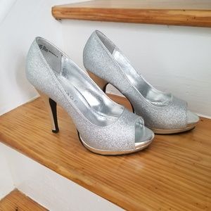 Rampage silver glitter peep toe heels